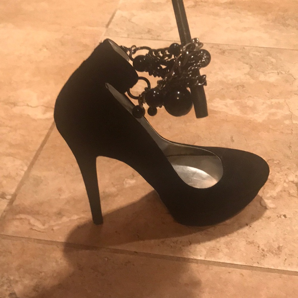 BeBe size 7 1/2 Black Suede Heels with ankle chain